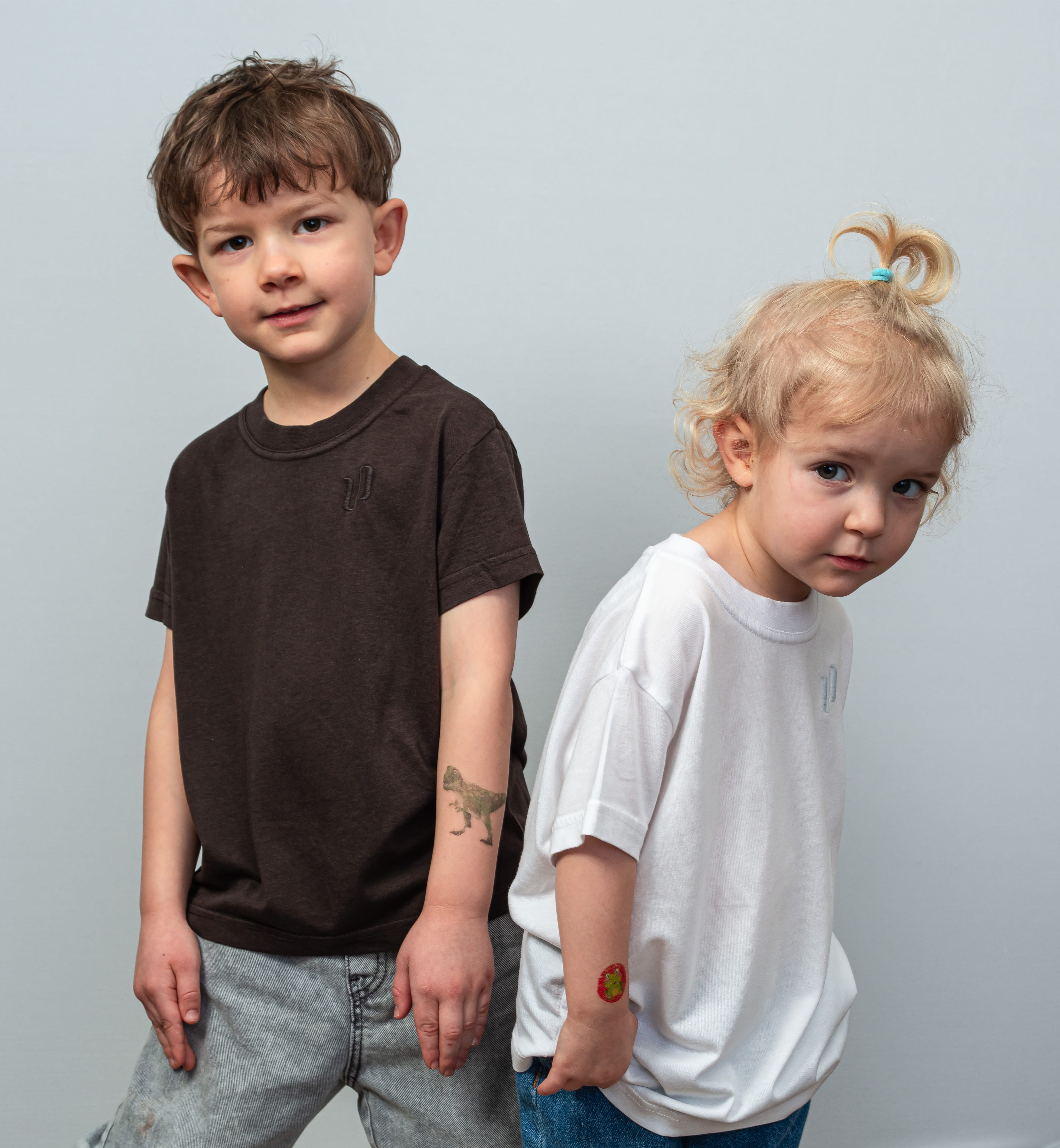 KIDS – Upshirt Logo Grösse 104/110