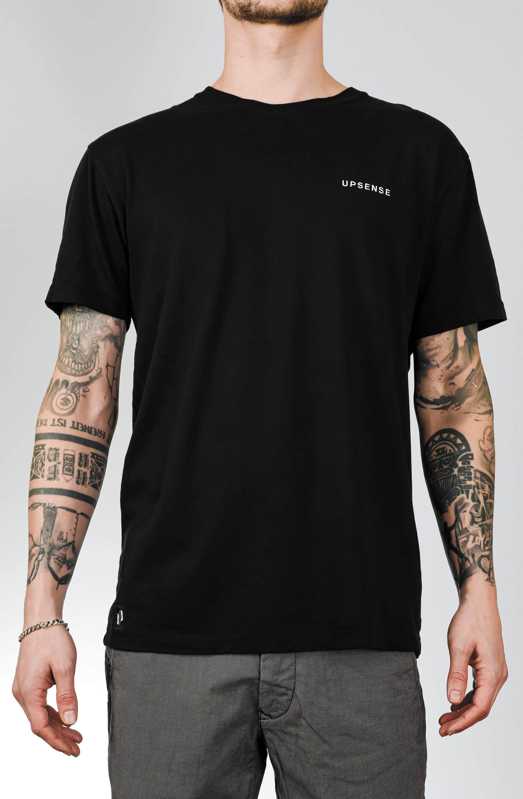 Upshirt Font Schwarz